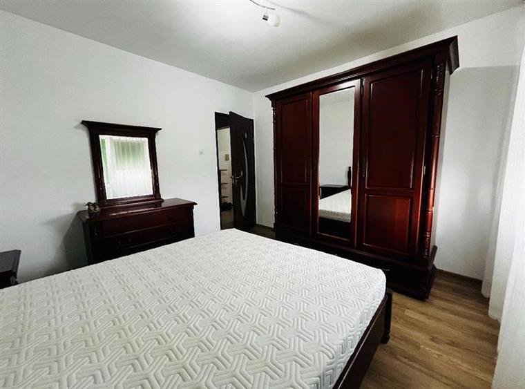 Decomandat cu 2 balcoane, et 3, mobilat, linga Shopping City