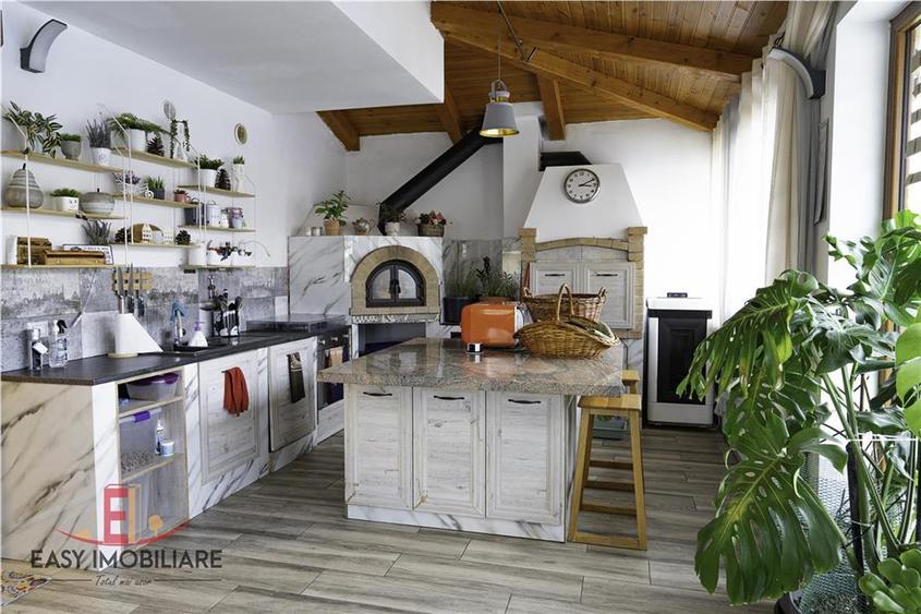 Casa moderna cu piscina, panouri solare, pompa caldura si teren de 1400 mp, Erne