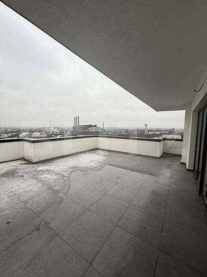Apartament 3 camere, 96 mp, zona Micro 6