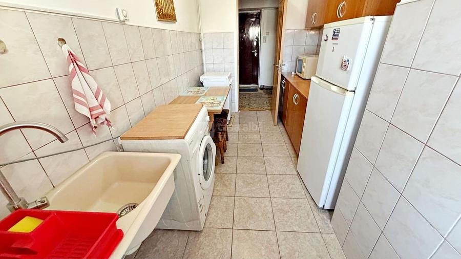 Centru - Hala - Moldova Center, 2 camere mobilat si utilat, LIBER