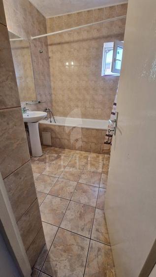 Apartament o camera în zona Colina