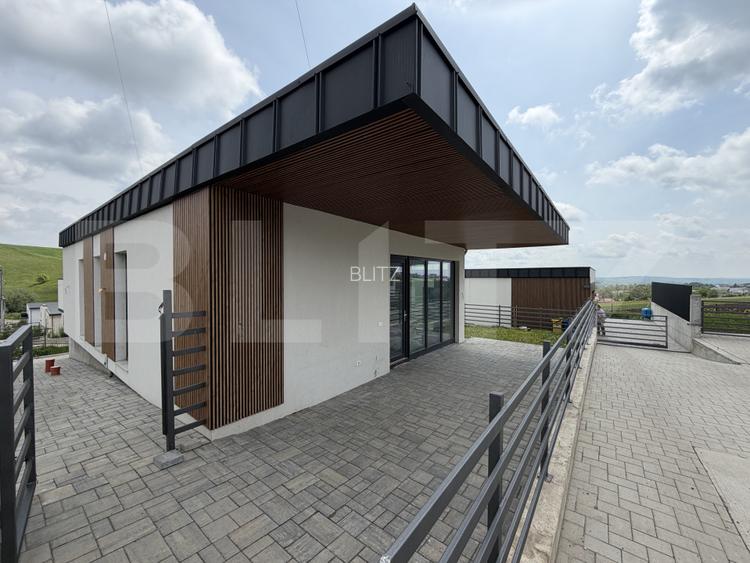 Case la preț de apartament, ,, posibilitate de rate, zona Moara