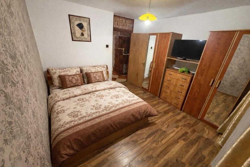 Apartament 3 camere-decomandat-zona Petre Ispirescu