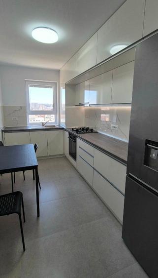 Proprietar - inchiriez ap. 2 camere Coresi -bloc nou