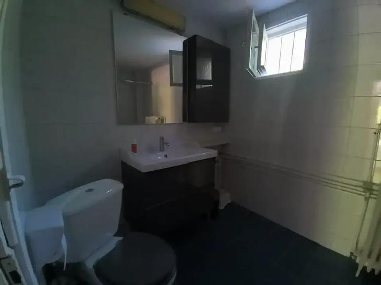 Proprietate rară: apartament 4 camere cu curte de 200 mp