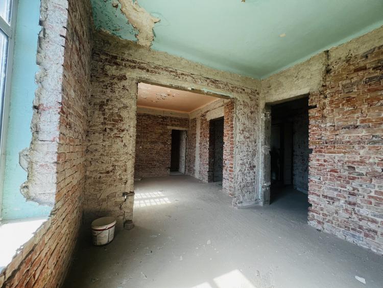 Cladire renovabila pretabila Hotel, Azil, Scoala, ApartHotel, sau Rezidentiala