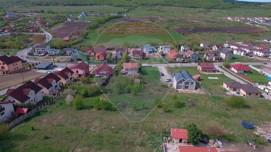 Teren cu autorizatie de constructie la intrare in Chinteni, Comision 0