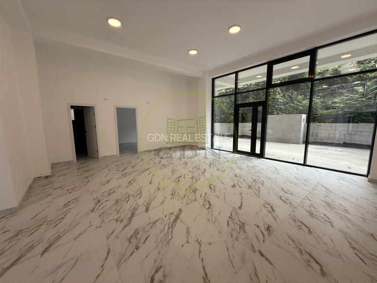 Spatiu comercial, 84 mp + terasa de 64 mp, Cartier 1 Mai, Zona Medicina Veche - 2