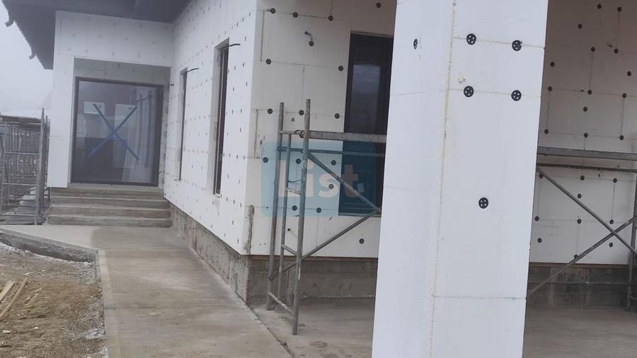 Casă Noua Zona Centrala Baicoi, 211 mp