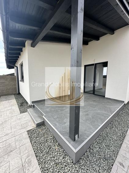 Duplex Săcălaz | 95 mp utili | Teren 335 mp | 4 camere - 2