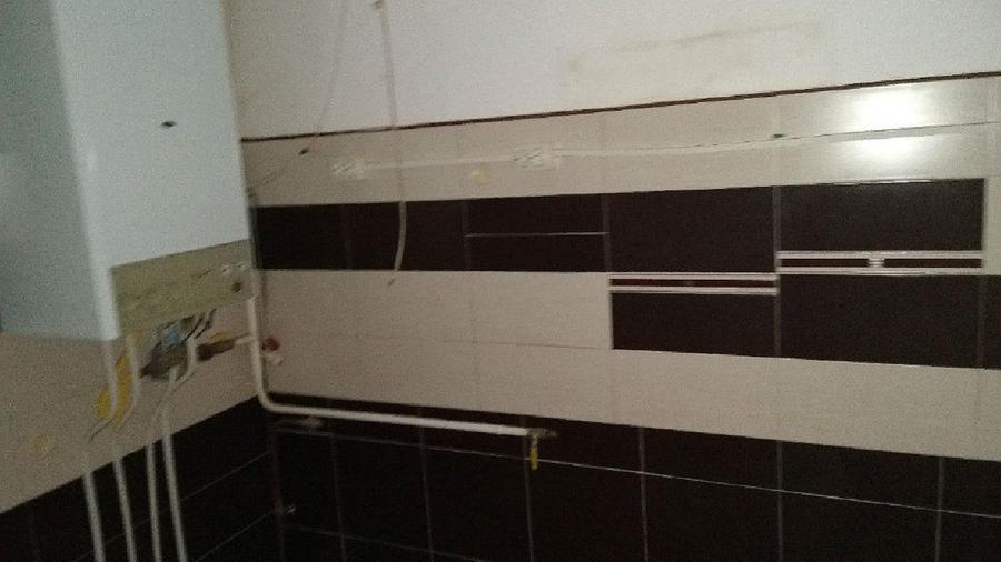 TARGU NEAMT Apartament 3 camere decomandate - 76 mp - etaj 4
