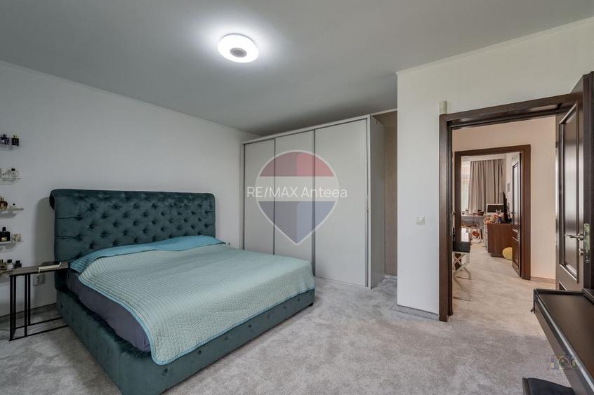 Vilă renovată P+1+M  | Foișor vitrat, grădină și jacuzzi - 13