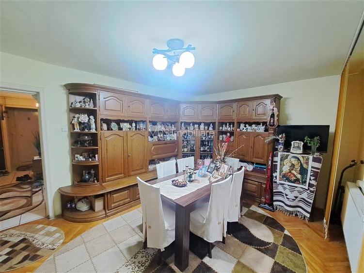 3 CAMERE, ETAJ 1, DECOMANDAT, CENTRALA TERMICA, ZONA SOARELUI!