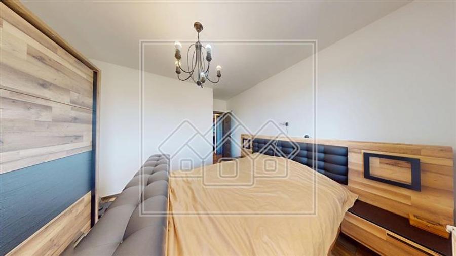 Ap cu 3 camere, 2 bai, 2 balcoane - etaj 3/4 - Calea Surii Mici