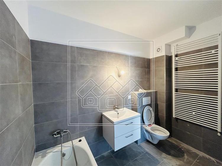 Ap. 3 camere, intabulat, zona Doamna Stanca