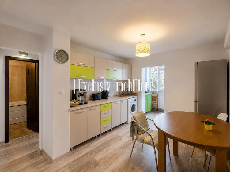 Apartament Decomandat - Mobilat si Utilat - Centrala pe gaz - Loc de Parcare