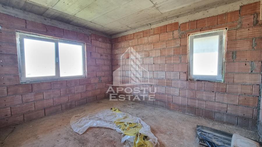 Casa individuala de vanzare la rosu sau la cheie, Giarmata