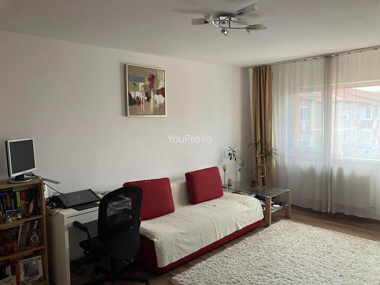 Apartament 2 Camere Decomandat / Bloc Izolat Zona Aradului
