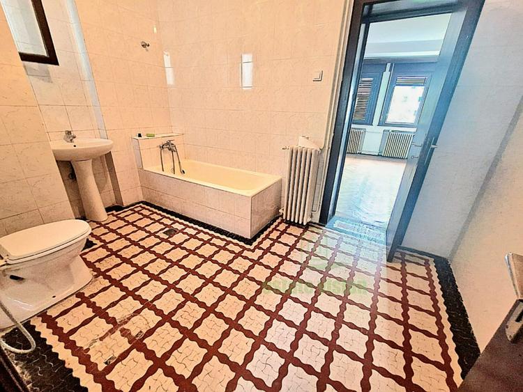 Apartament in vila, 5 camere, 130 mp, zona Banu Manta-Piata Ion Mihalache