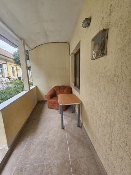 Apartament 2 camere renovat, 65 mp, cu pod mansardabil, Centru!