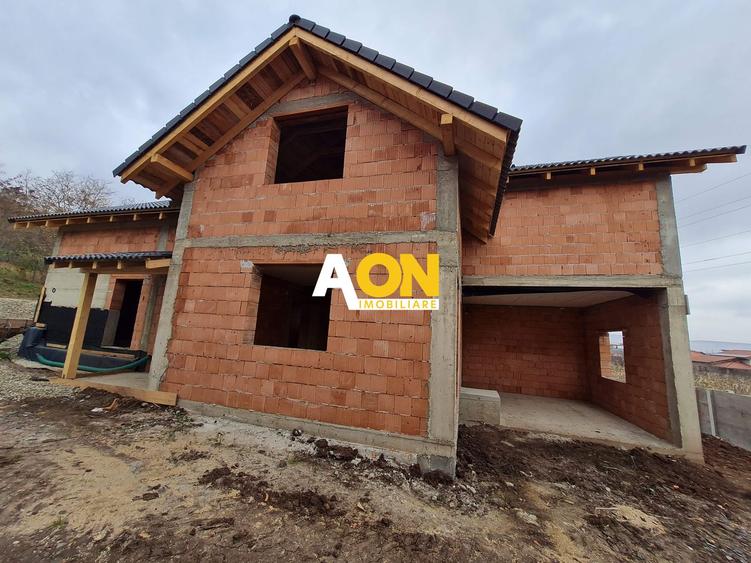 Casa 4 Camere la Rosu, 386 mp, Alba-Micesti