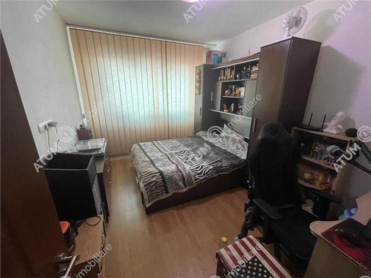 Apartament 3 camere decomandate balcon zona Mihai Viteazu Sibiu
