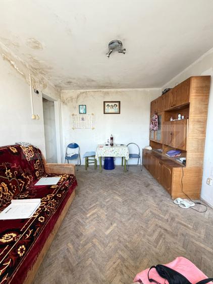 Apartament cu 3 camere, 38mp, de renovat, Micro III - 2