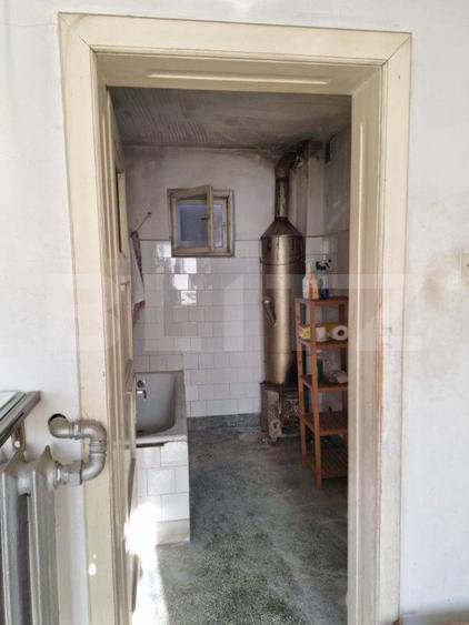 Vânzare Casă în Săcele - Locuință cu Teren Generos cu Potențial -de Renovat