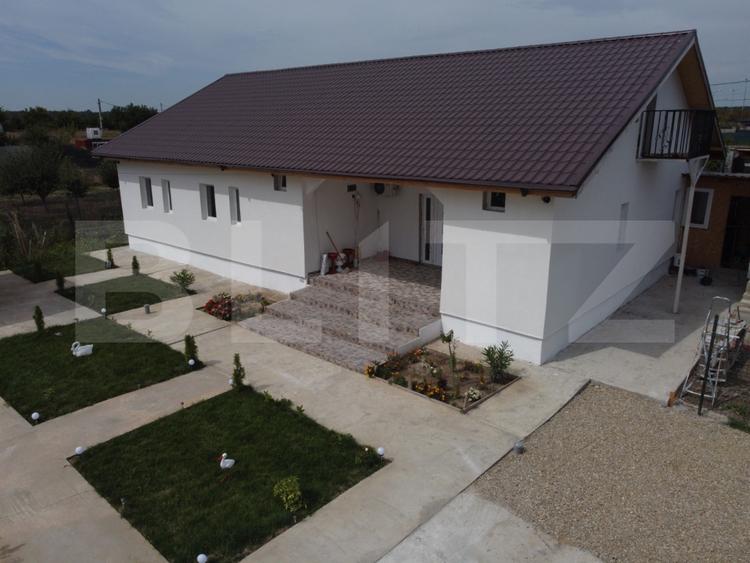 Casa, 160 mp, teren 779 mp, zona Crevedia