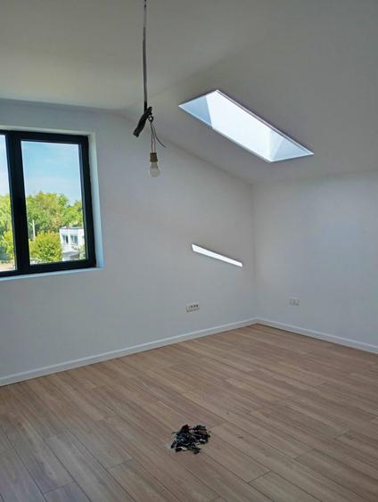 Vila Tunari str. Paris, 5 camere, curte 300 mp, 400 mp construiti