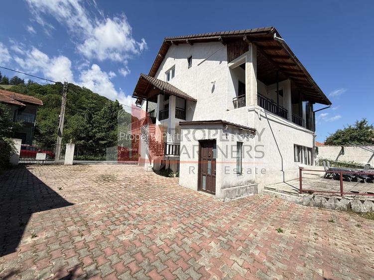 Pensiune lângă Castelul Bran | 9 camere | Pregătită pentru activitate - 18