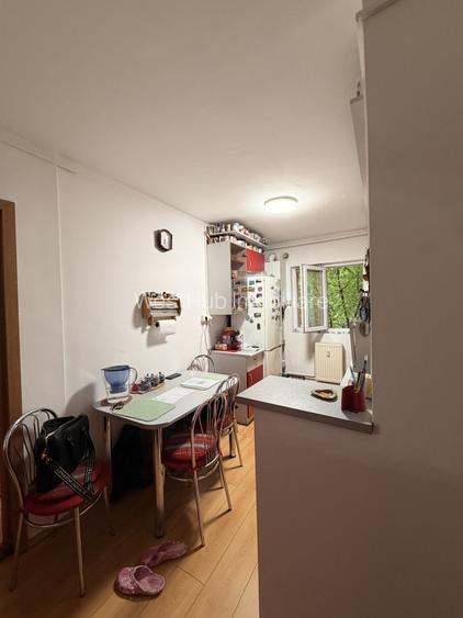 Apartament 2 camere, decomandat, 42 mp utili, etaj 1 - Girocului