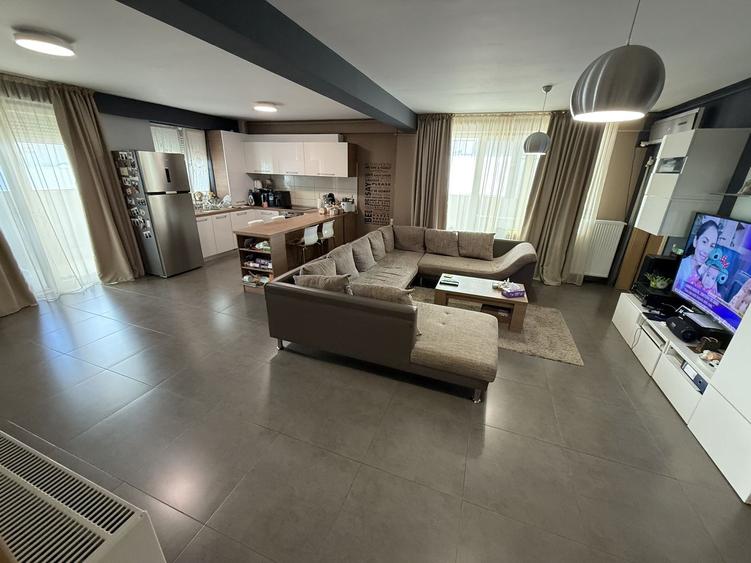 0%! Apartament cu 3 camere, 79mp + balcon de 36mp + Pod, zona Soarelui