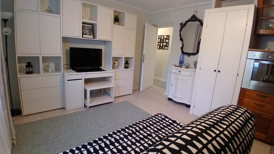 Apartament 2 camere, etaj 1, balcon, loc de parcare