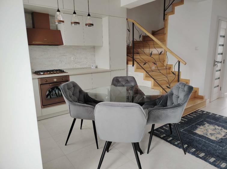Casă înșiruită de vânzare - 128 mp, 3 camere, Alba Iulia, ZONĂ CENTRALĂ