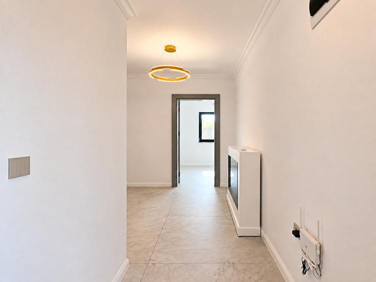 De inchiriat apartament 3 camere + curte, zona Narcisa - Bacau