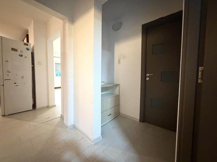 Apartament 3 camere, 70mp utili, parter, renovat - Zona Dâmbovița