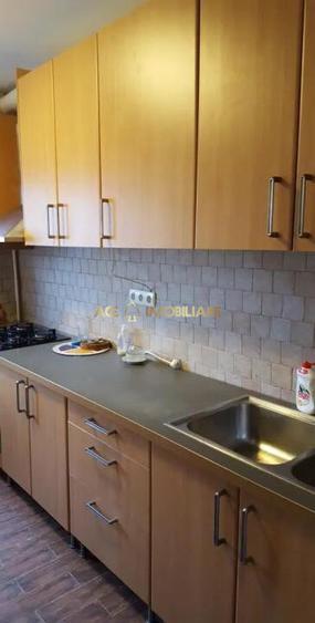 4 Camere de inchiriat | Crangasi | 2 Bai | Centrala | Parcare | Metrou