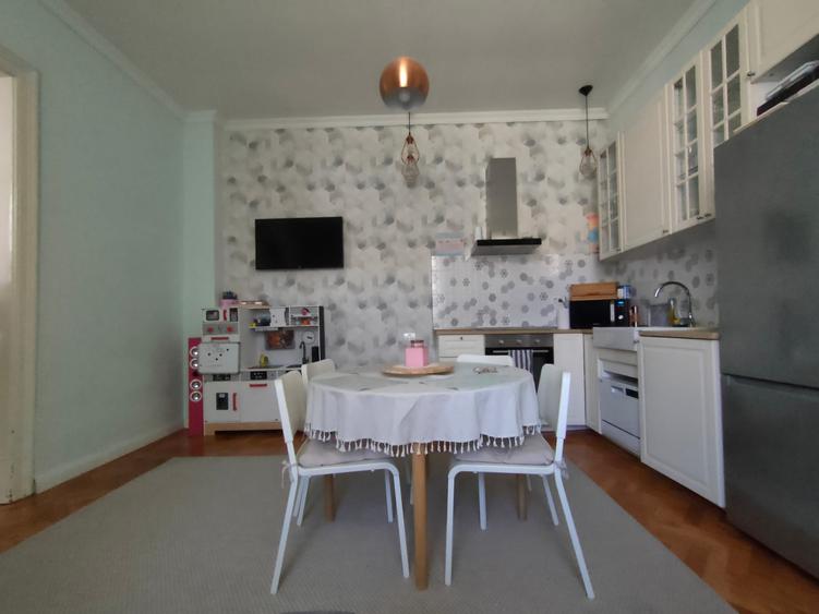 Farmec interbelic in Iosefin-Apartament spatios cu 3 camere-2 bai-balcon generos
