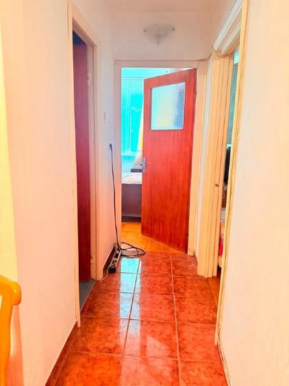 Inchiriez Apartament cu trei camere +Garaj 1 auto +l parcarei
