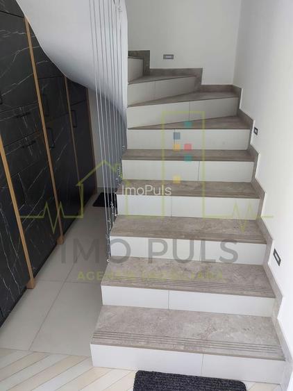 Apartament pe 3 nivele. Terasa 30 mp. 2 Balcoane. 2 Bai. Gradina - 17