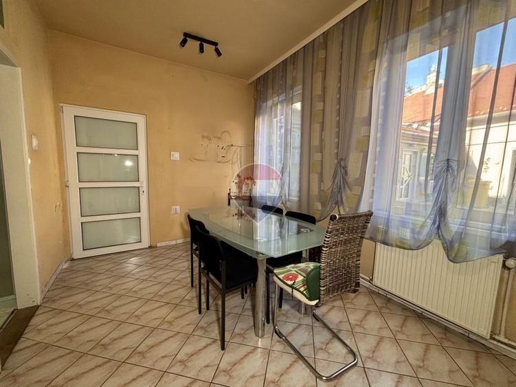 Oportunitate Centrală! Casă 120 mp utili , str. Ioan Lupas 26, Sibiu