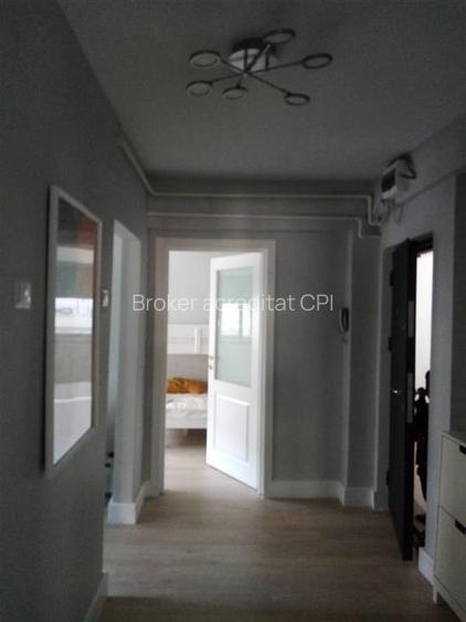 Apartament,3 camere,Centru - 12