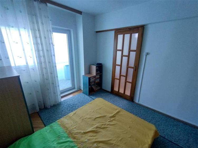Oravita, Apt.4 Cam, 96mp , Zona Garii, Pret Negociabil