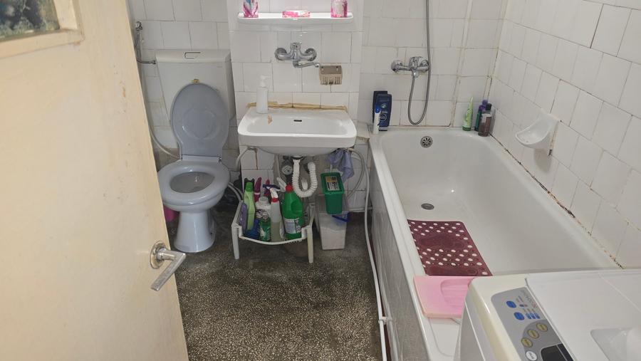 Vand apartament 3 camere decomandat in Deva. zona Lido (Casa de Pensii), etaj 2,