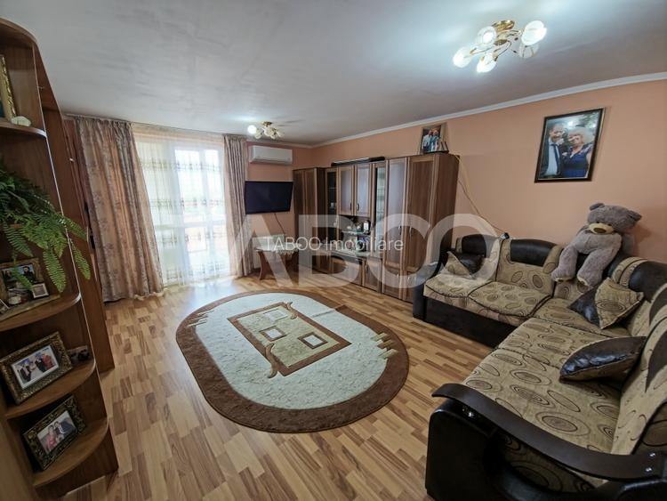 Apartament decomandat de vanzare 2 camere 73mp 2 bai balcon Terezian - 4