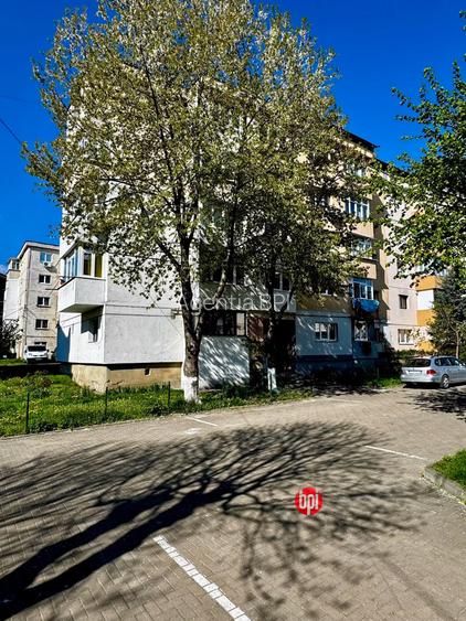 SE VINDE la pret redus Apartament cu 2 camere pe 2 nivele, in Falticeni, SV - 9