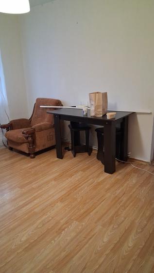 Apartament cu 2 camere, zona Podu Ros