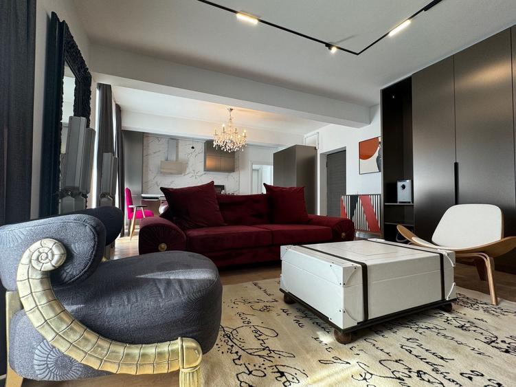 Apartament 2 camere SUPERB cu CURTE Tunari