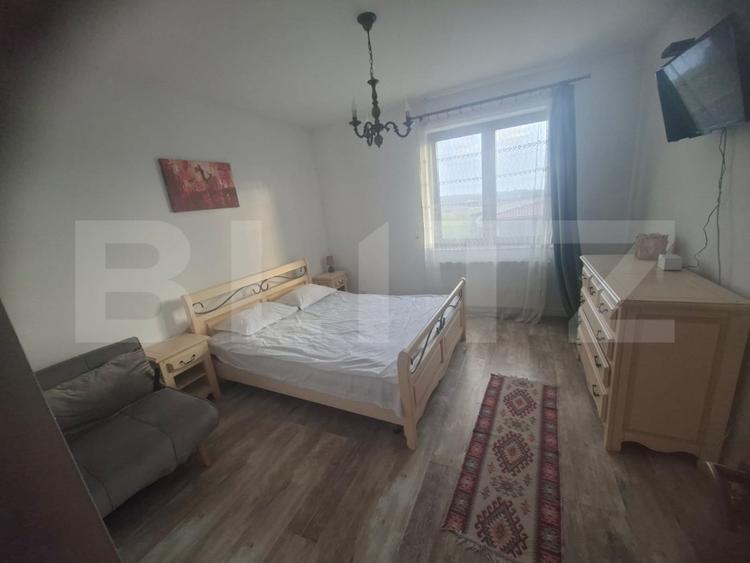 Pensiune cu 2 sali de evenimente, teren 6573 mp, zona Suceava